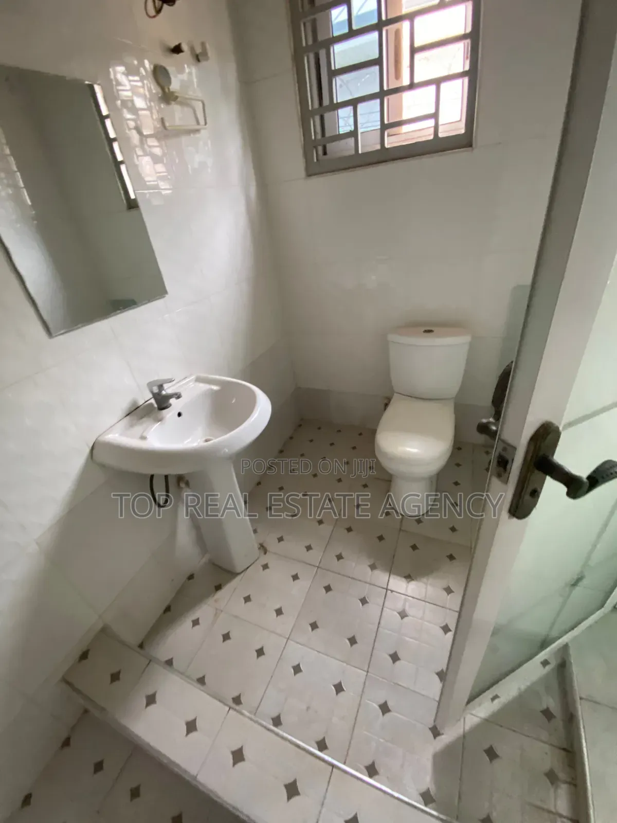 2bdrm House in Tema Community 25 for rent