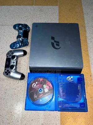 Play Station 4 Slim