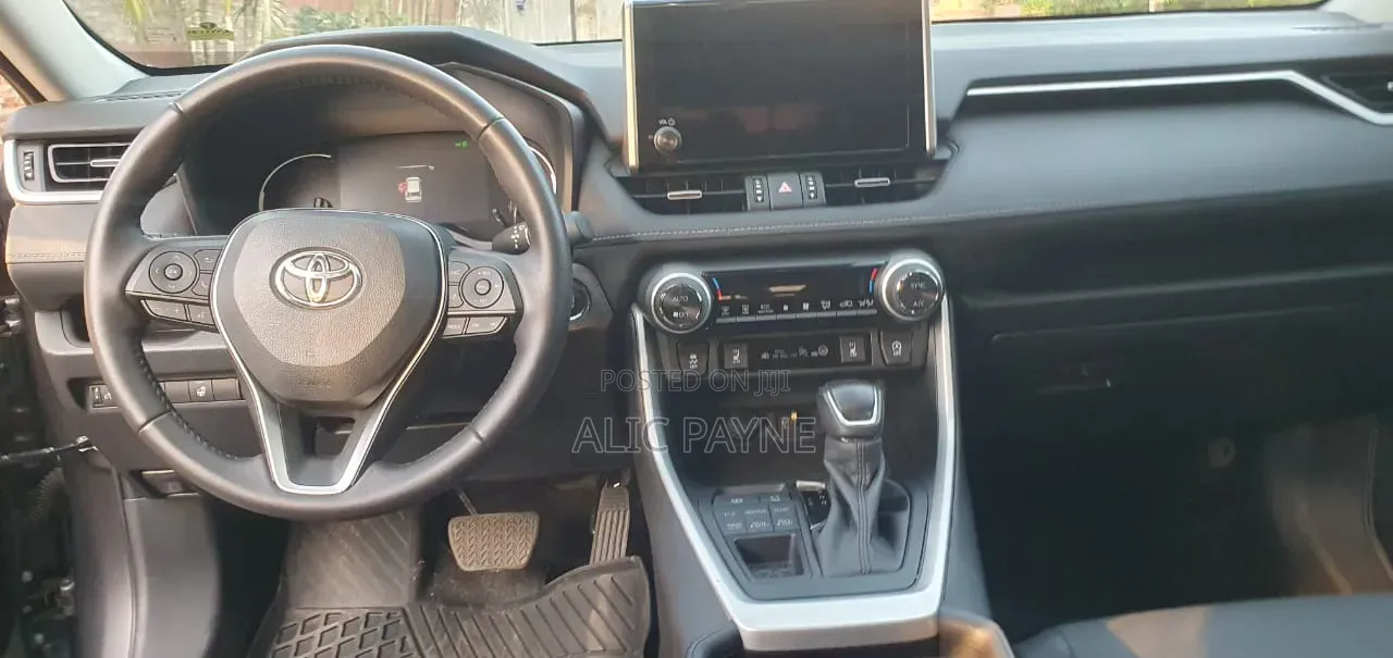 Toyota RAV4 2025 Gray