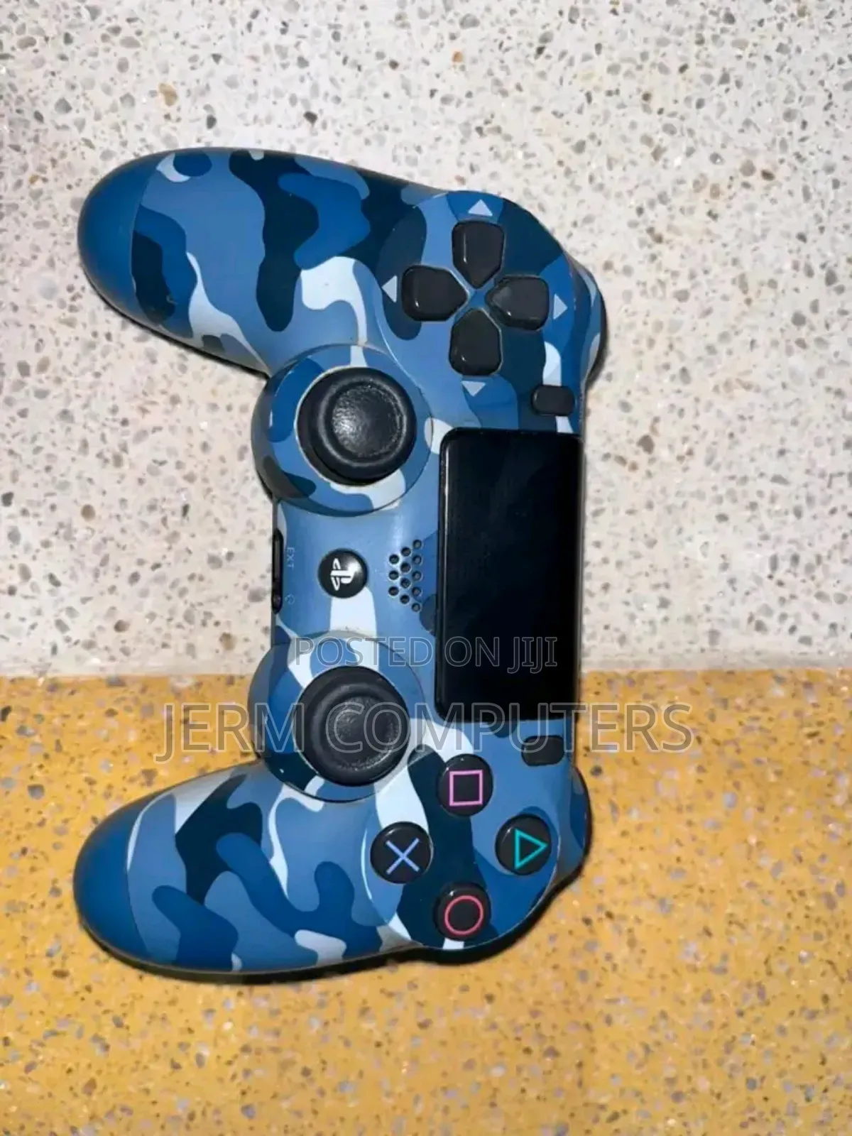 Play Station 4 Slim