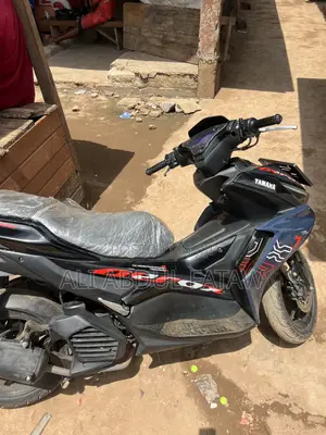 Yamaha Aerox 2024 Gray