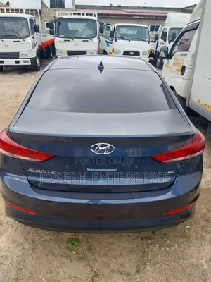 Hyundai Avante 2017 Blue