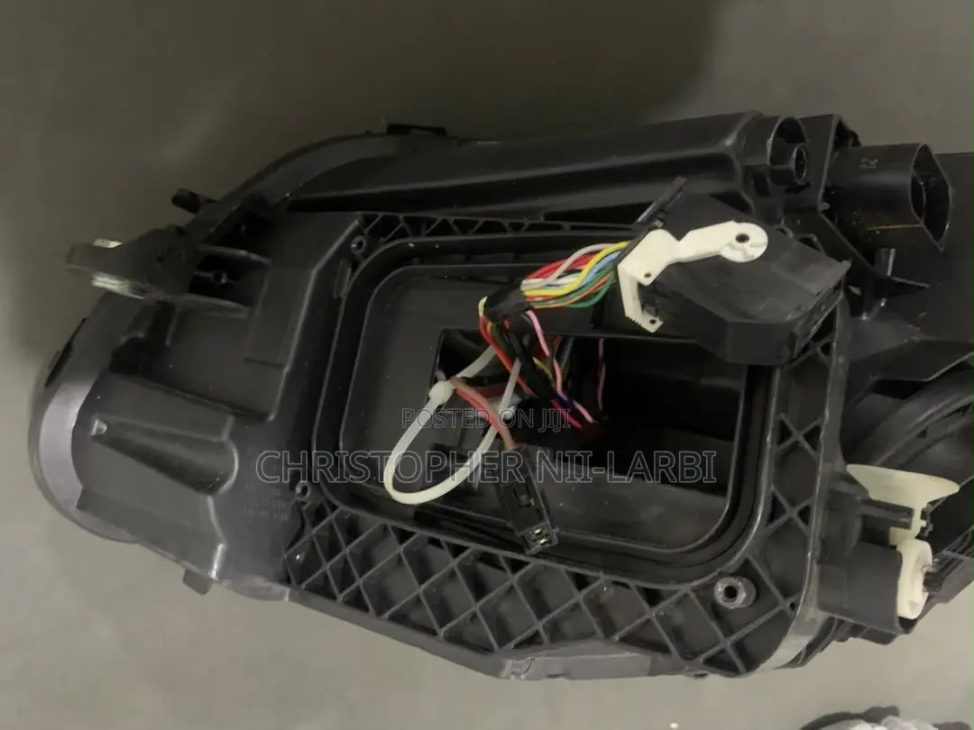 2020 C300 Headlight