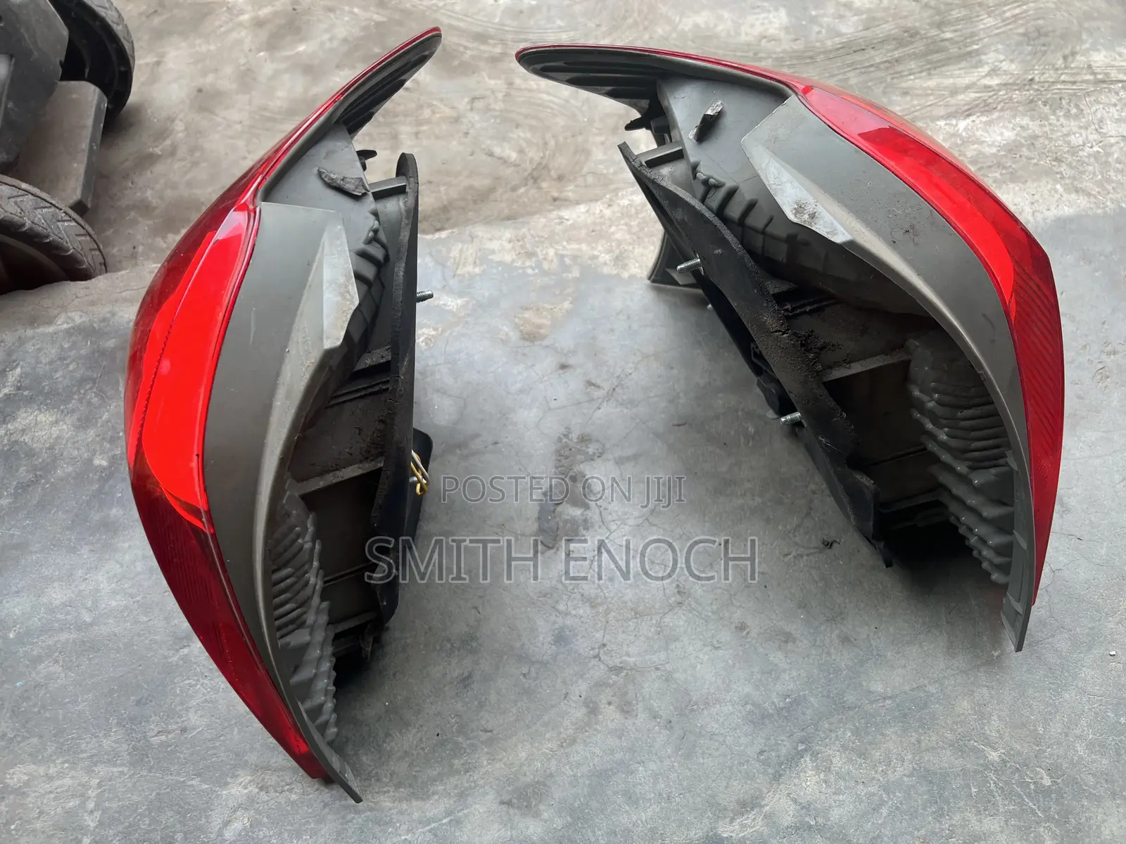 Toyota Vitz Taillights
