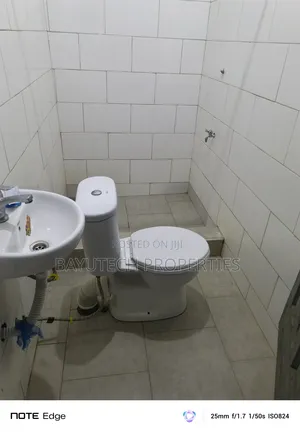 1bdrm Shared Apartment in Bayutech Ghana, Oblogo for rent