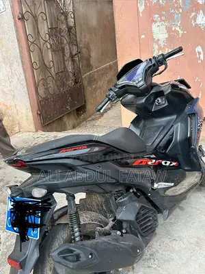 Yamaha Aerox 2024 Gray