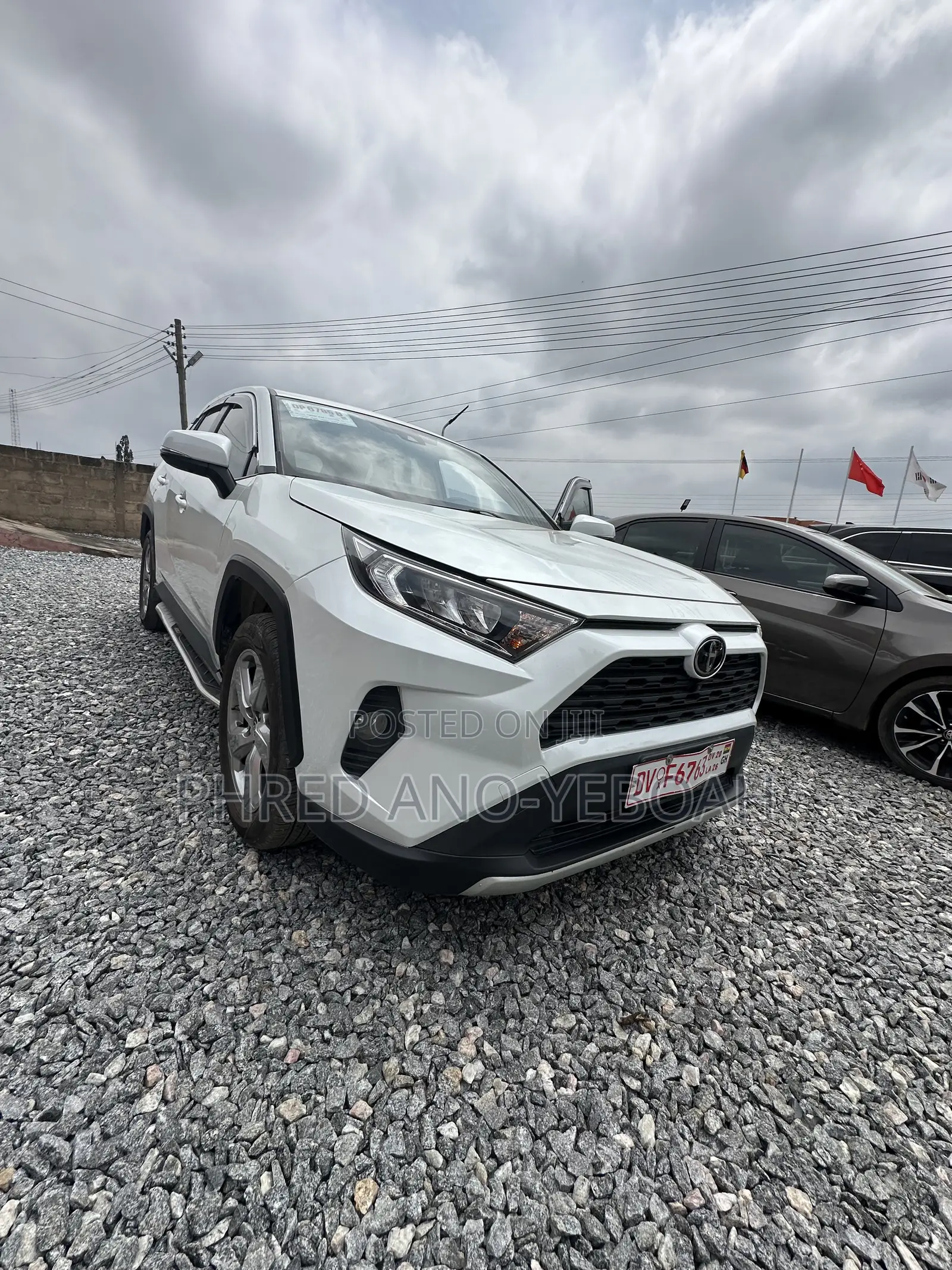 Toyota RAV4 Limited 2021 White