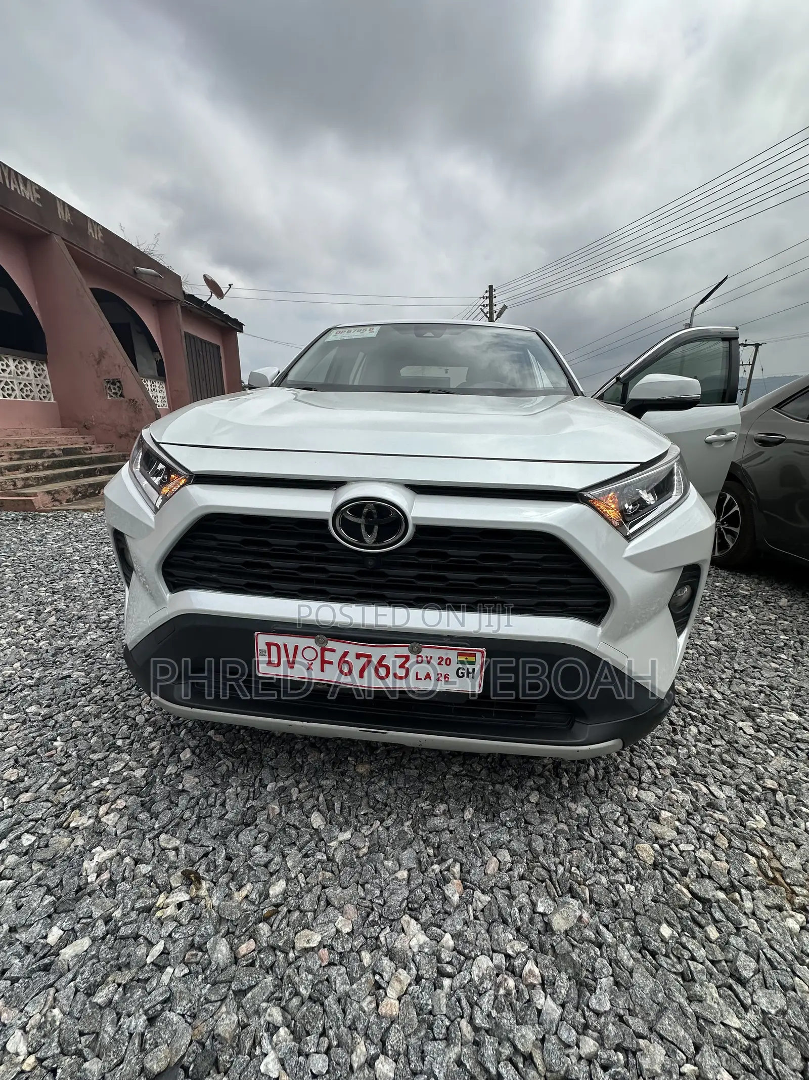 Toyota RAV4 Limited 2021 White