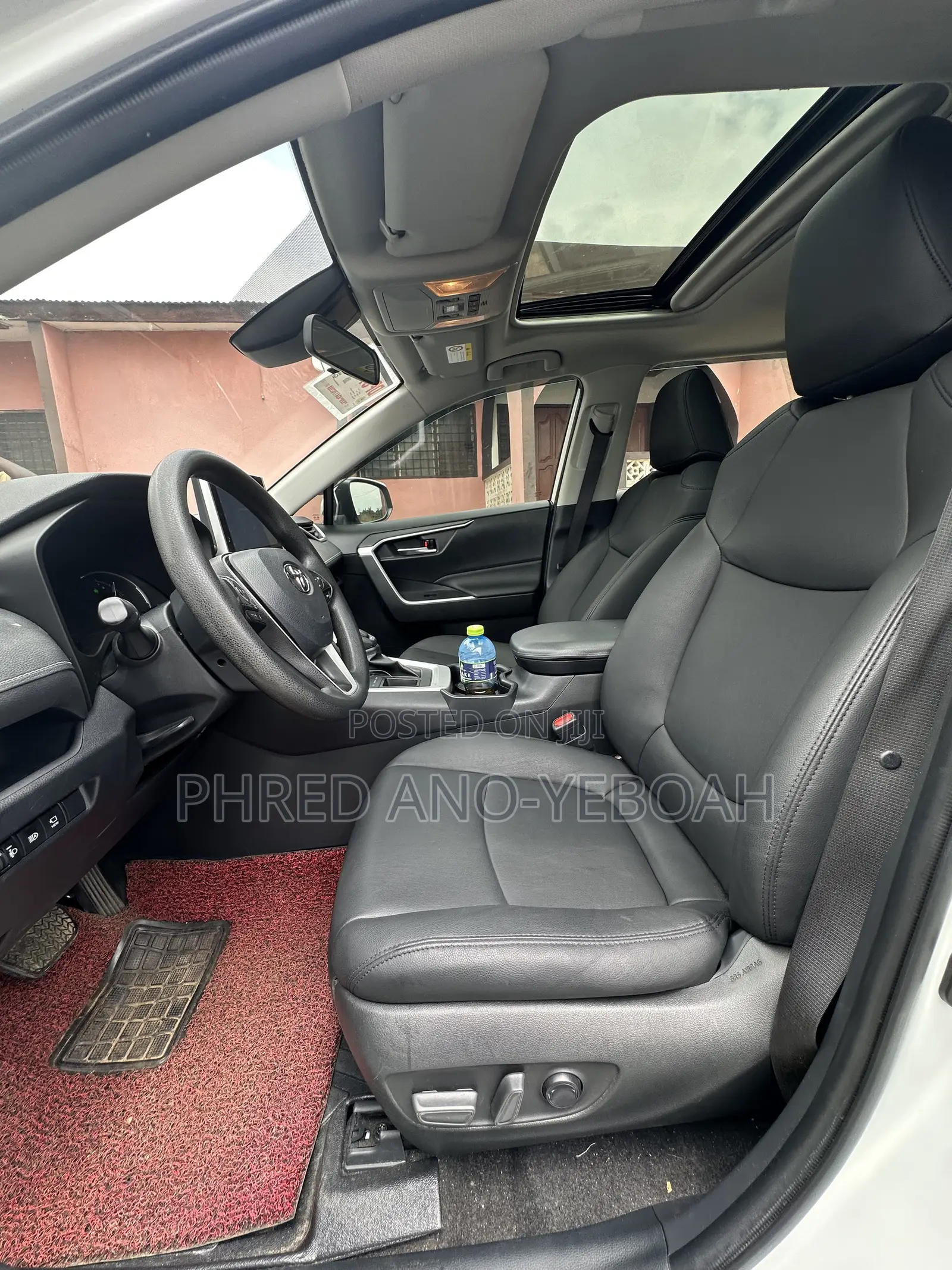 Toyota RAV4 Limited 2021 White