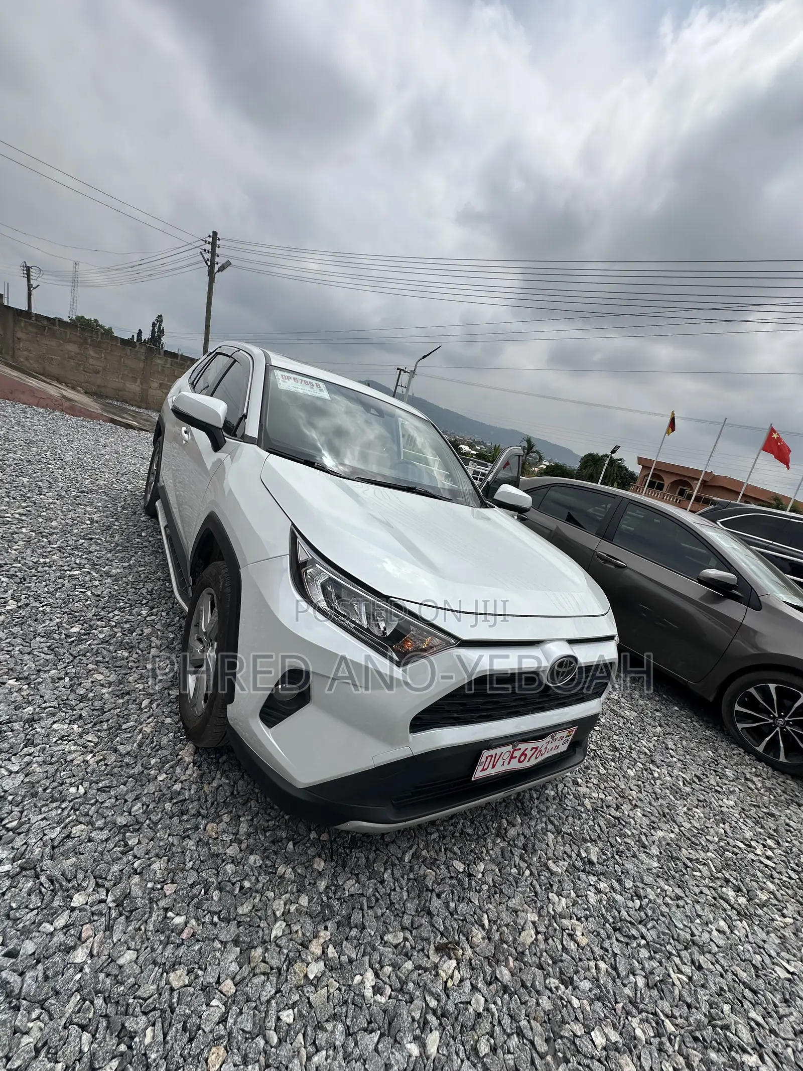Toyota RAV4 Limited 2021 White