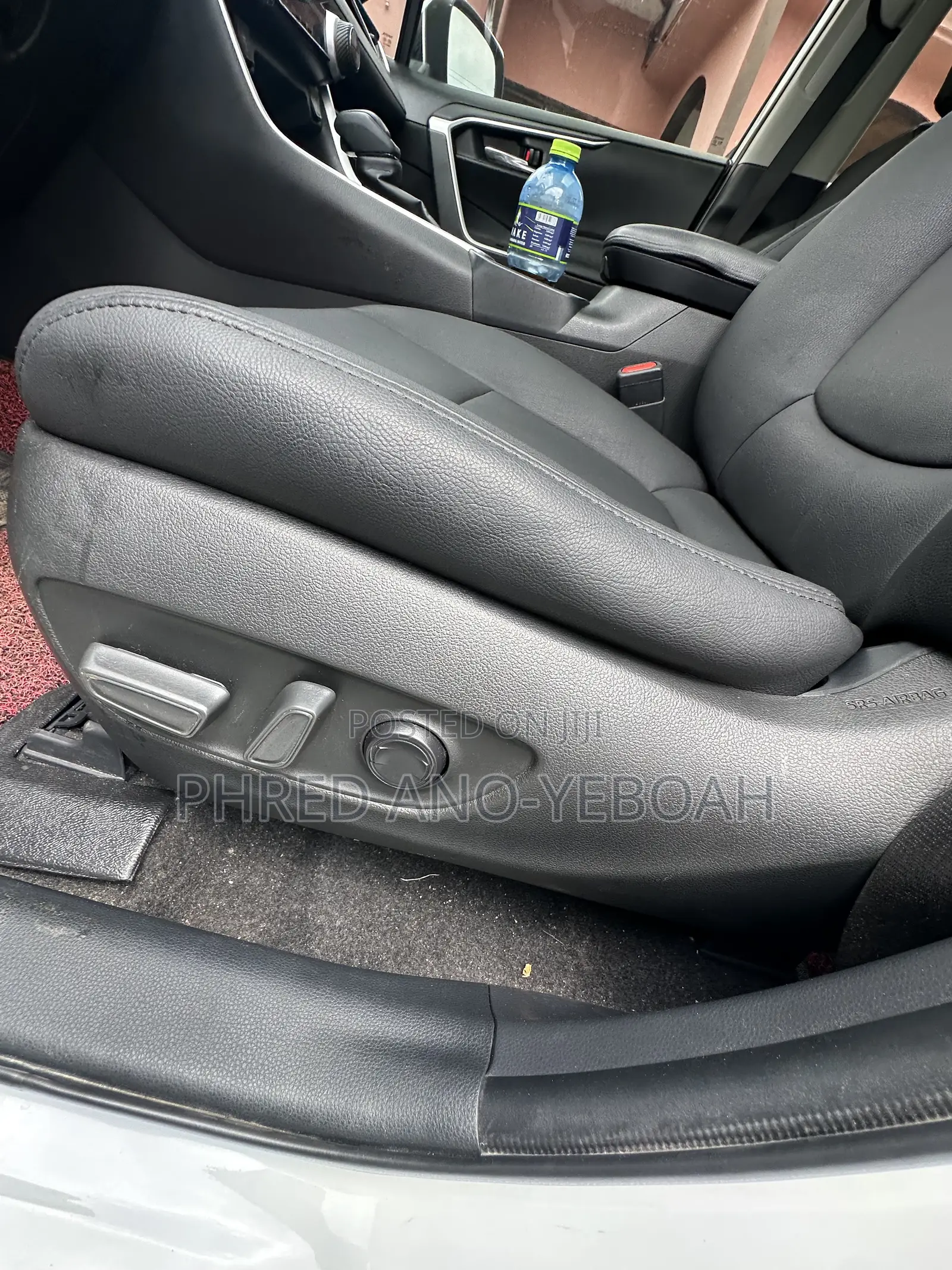 Toyota RAV4 Limited 2021 White