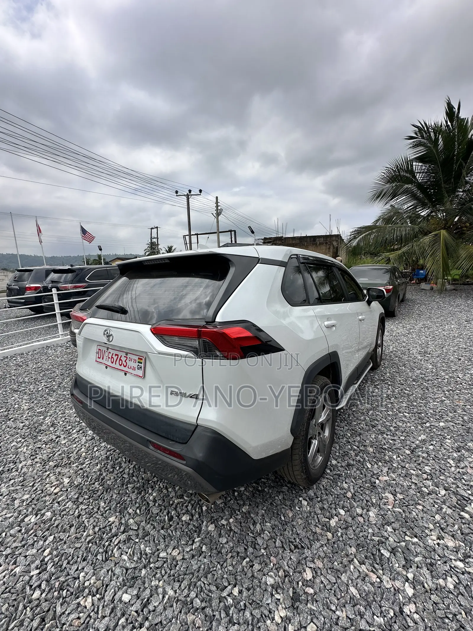 Toyota RAV4 Limited 2021 White