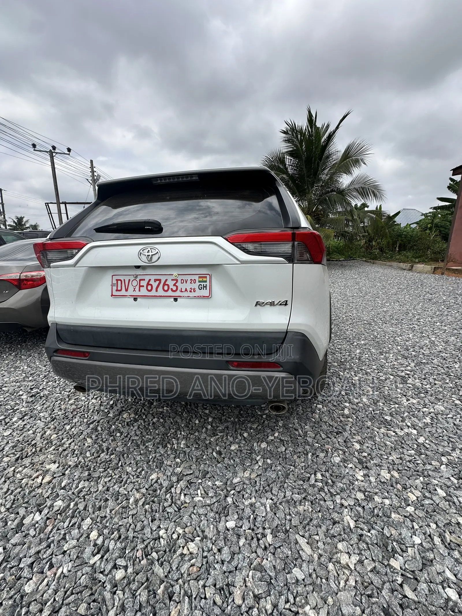 Toyota RAV4 Limited 2021 White