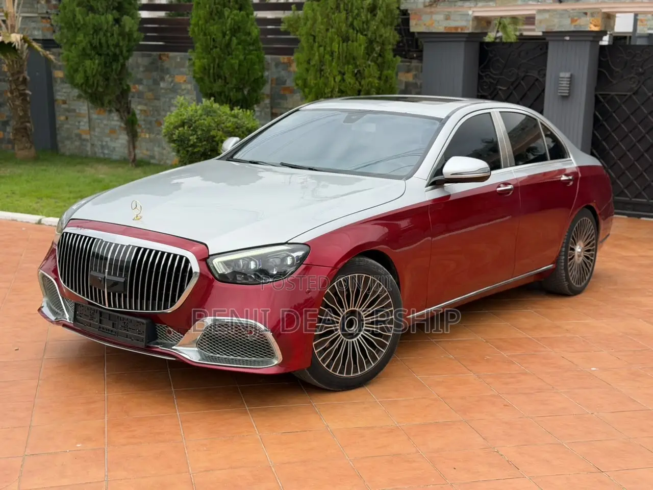 Mercedes-Benz E300 2017 Red