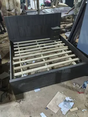 Veneer Queen Bed With Side Drawer