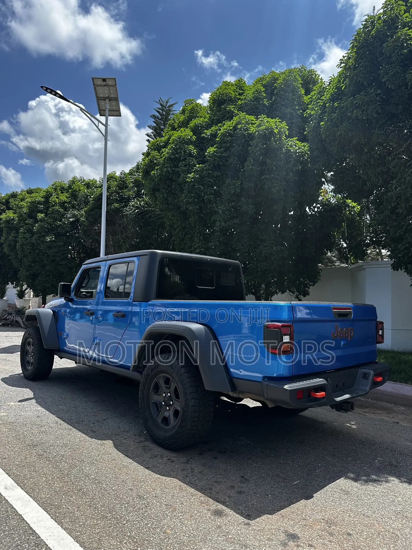 Jeep Gladiator Mojave 2022 Blue