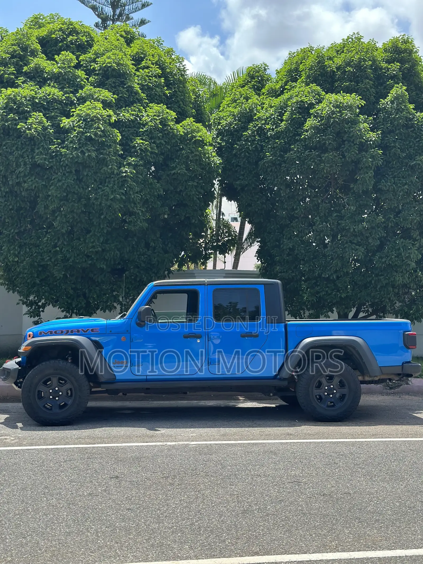 Jeep Gladiator Mojave 2022 Blue