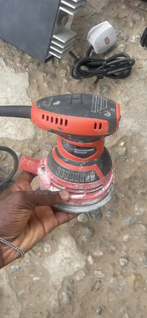 Milwaukee Detail Sander ( UK Used )