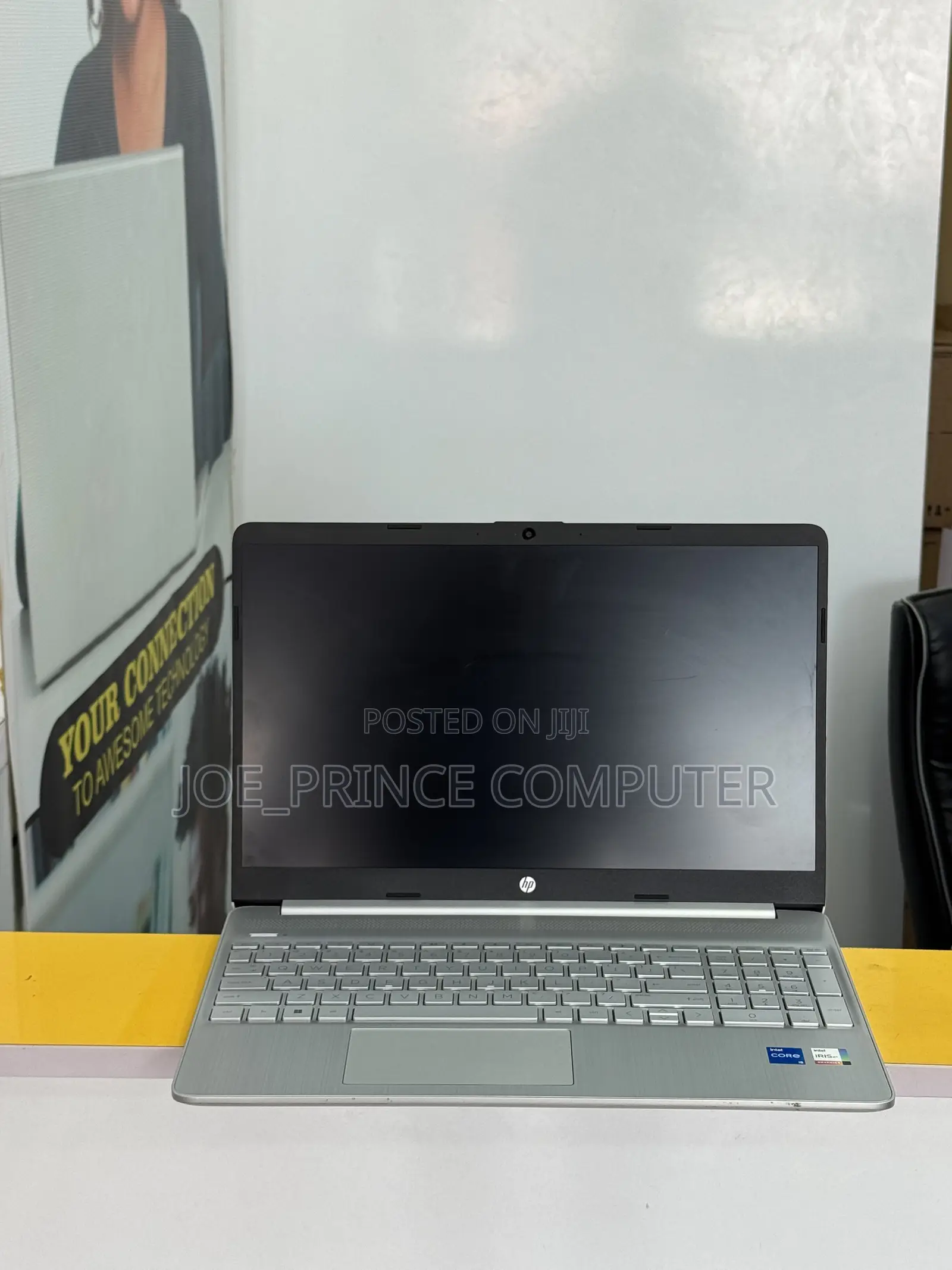 Laptop HP 15-dy1032wm 8GB Intel Core i7 SSD 256GB