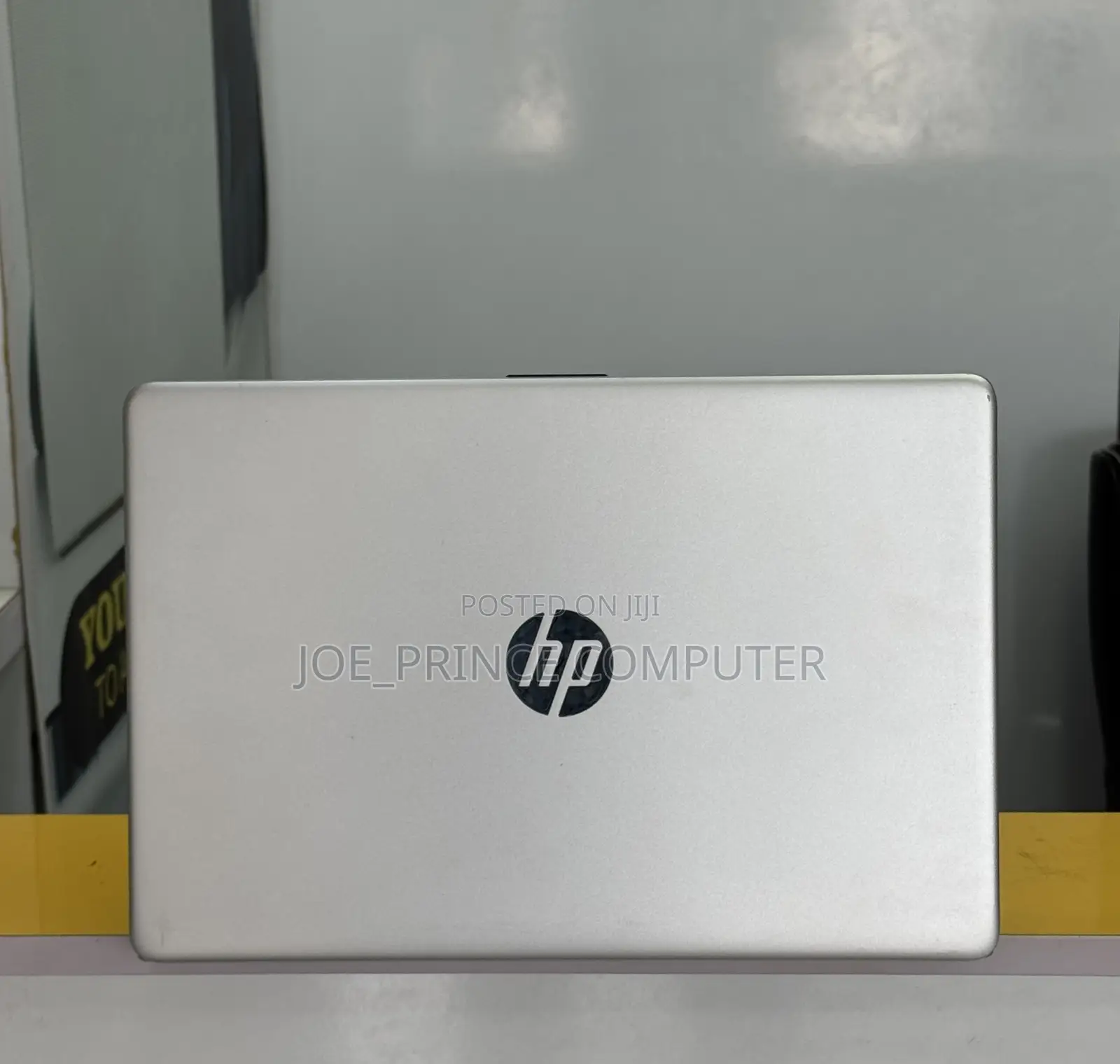 Laptop HP 15-dy1032wm 8GB Intel Core i7 SSD 256GB