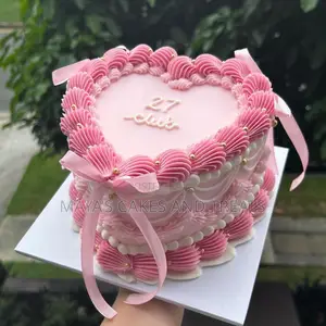 Vintage Heart Shape Cake