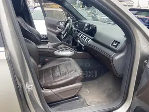 Mercedes-Benz GLE-Class 2019 Brown