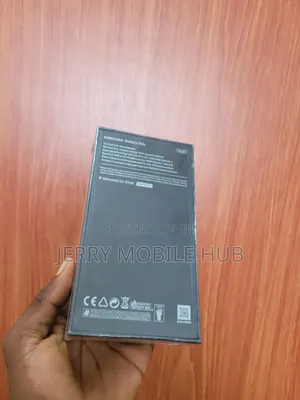 New Samsung Galaxy S10e 128 GB Black