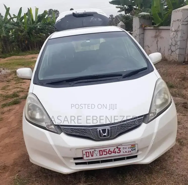 Honda Fit Automatic 2011 White