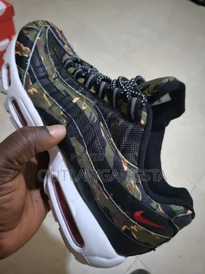 Sneakers Plug