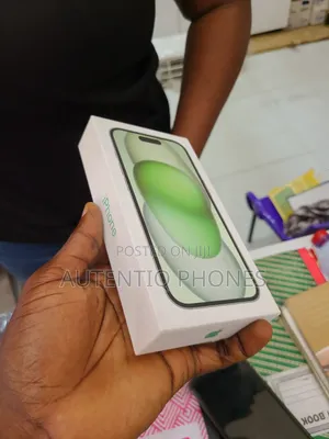 New Apple iPhone 15 256 GB Green