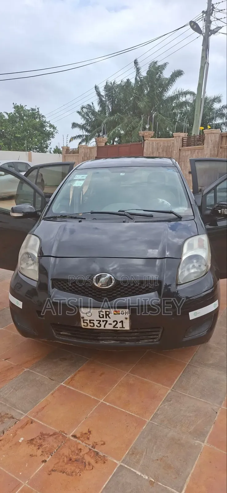 Toyota Vitz 2010 Black