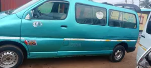Toyota HiAce 2008 Green