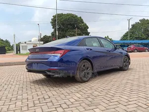 Hyundai Elantra 2022 Blue