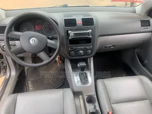 Volkswagen Golf 1.6 FSi Comfortline 2008 Silver