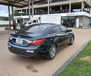 Hyundai Sonata GLS Sedan FWD (2.4L 4cyl 6A) 2013 Blue