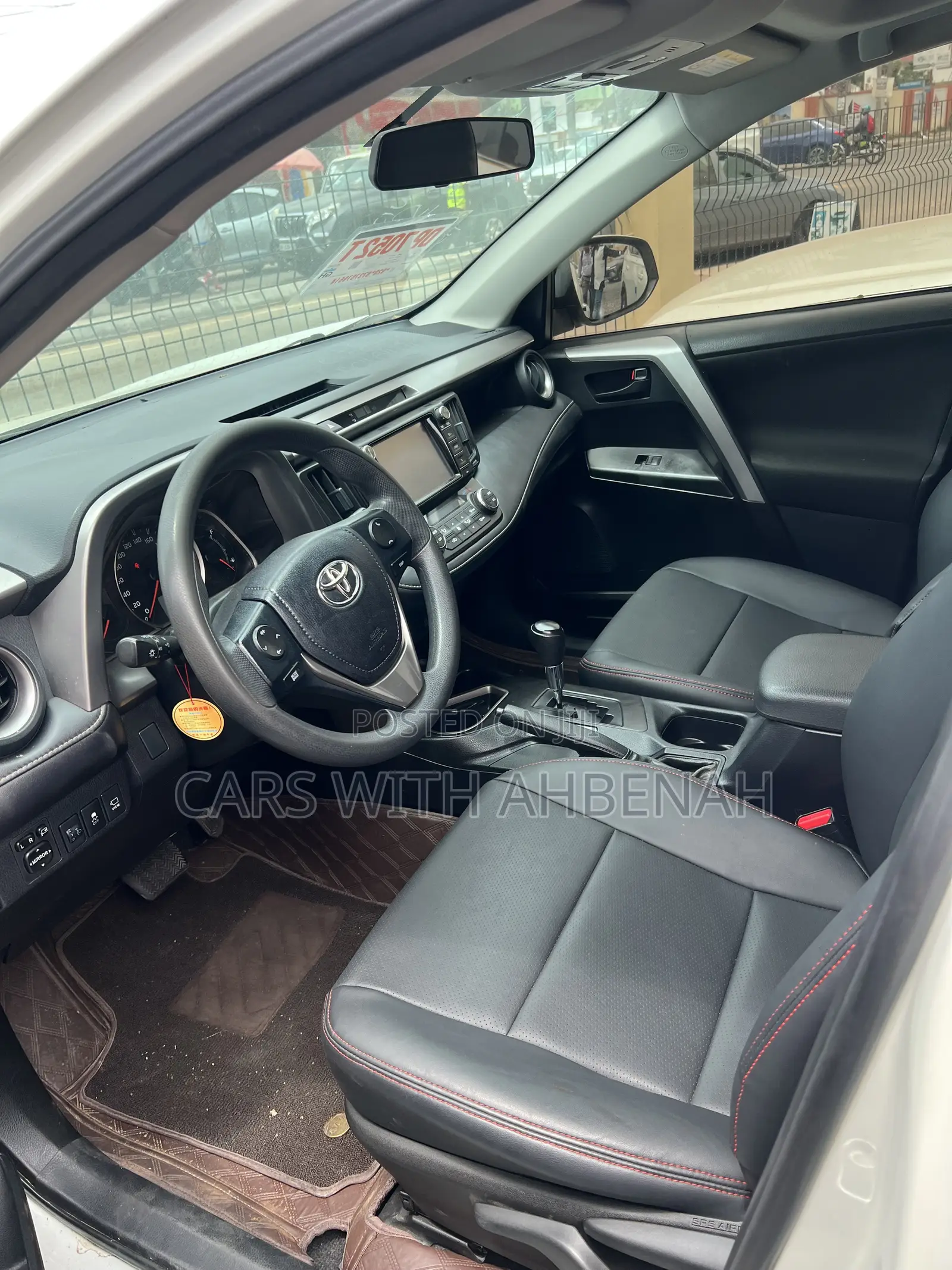 Toyota RAV4 2019 White