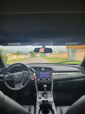 Honda Civic EX Hatchback 2018 Black