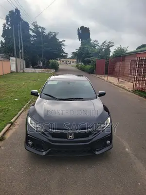 Honda Civic EX Hatchback 2018 Black