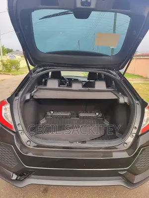 Honda Civic EX Hatchback 2018 Black