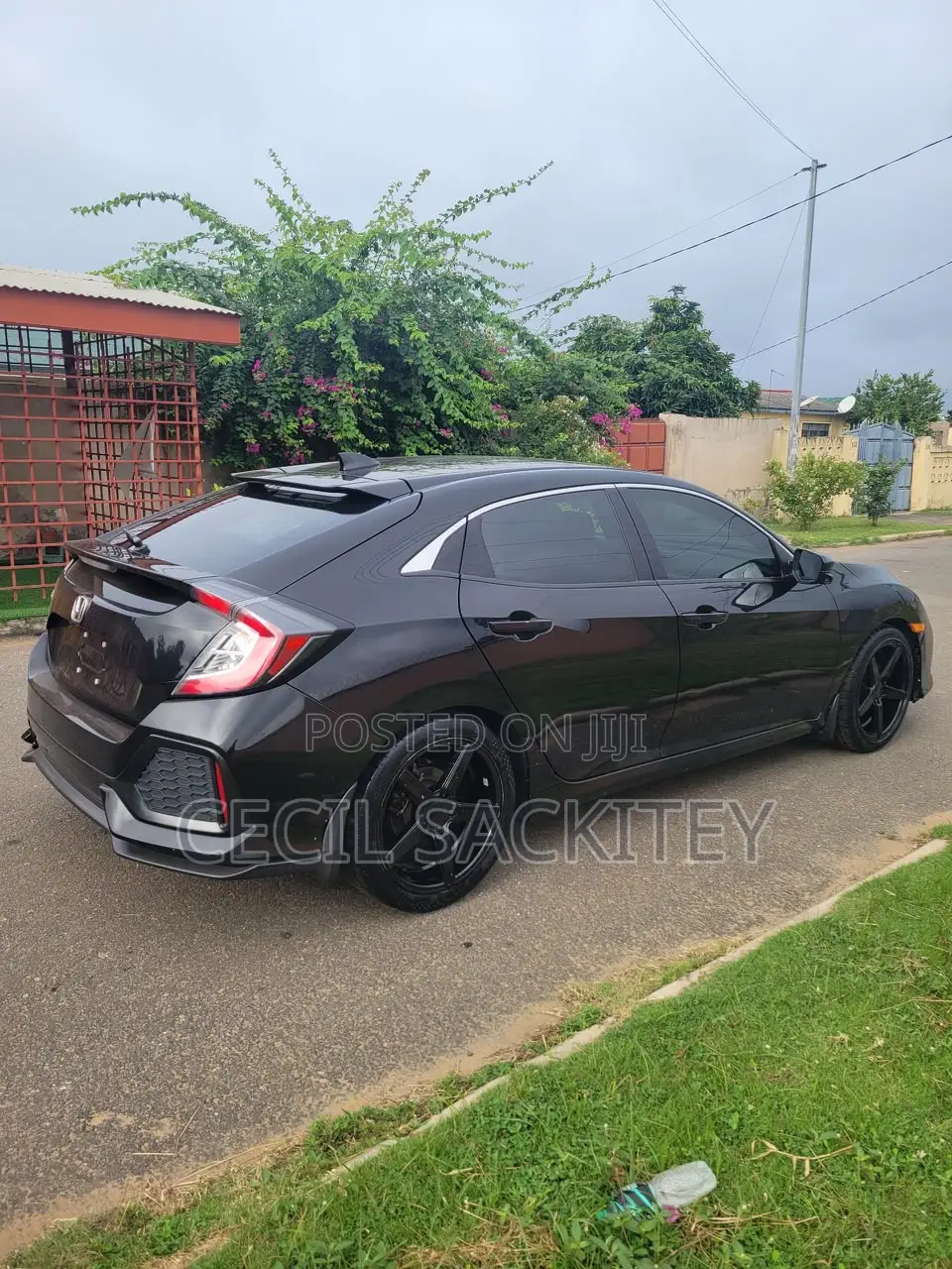 Honda Civic EX Hatchback 2018 Black