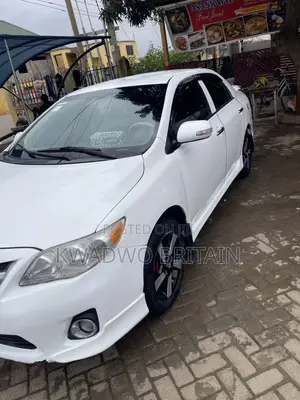 Toyota Corolla 2009 White