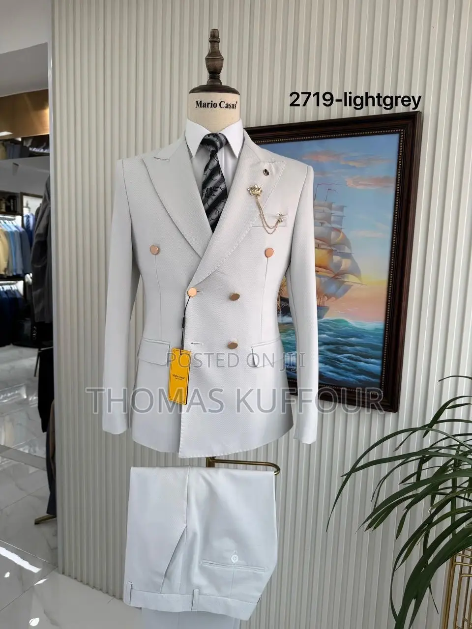 Affordable Suits Available in Different Colors and Sizes