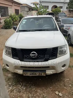 Nissan Navara 2013 White