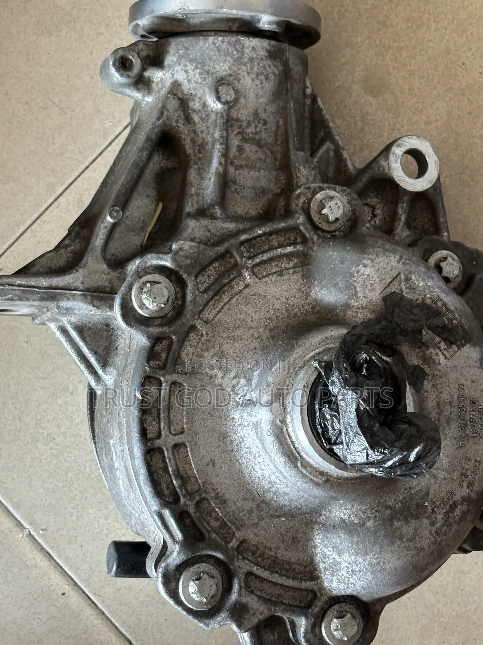 Benz C300 (4matic )Front Axle Differential 2023 (206)