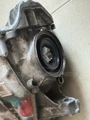 Benz C300 (4matic )Rear/Back Axle Differential 2023 (206)