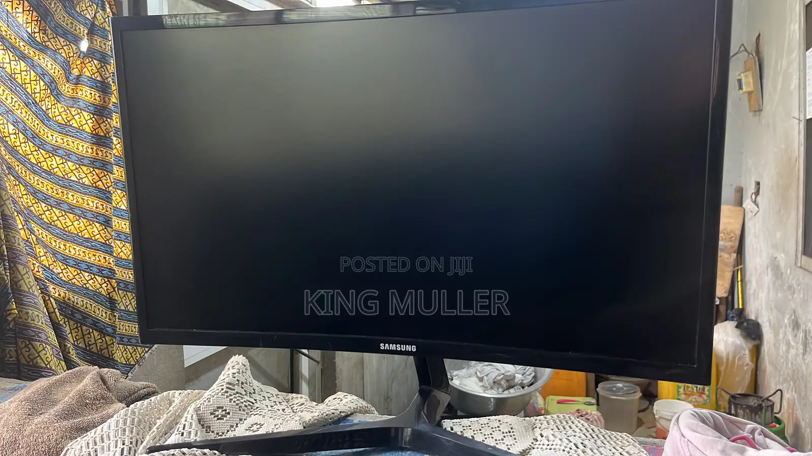 49”,24” Samsung Monitors/TV. Amd GPU Vega 56 8vram
