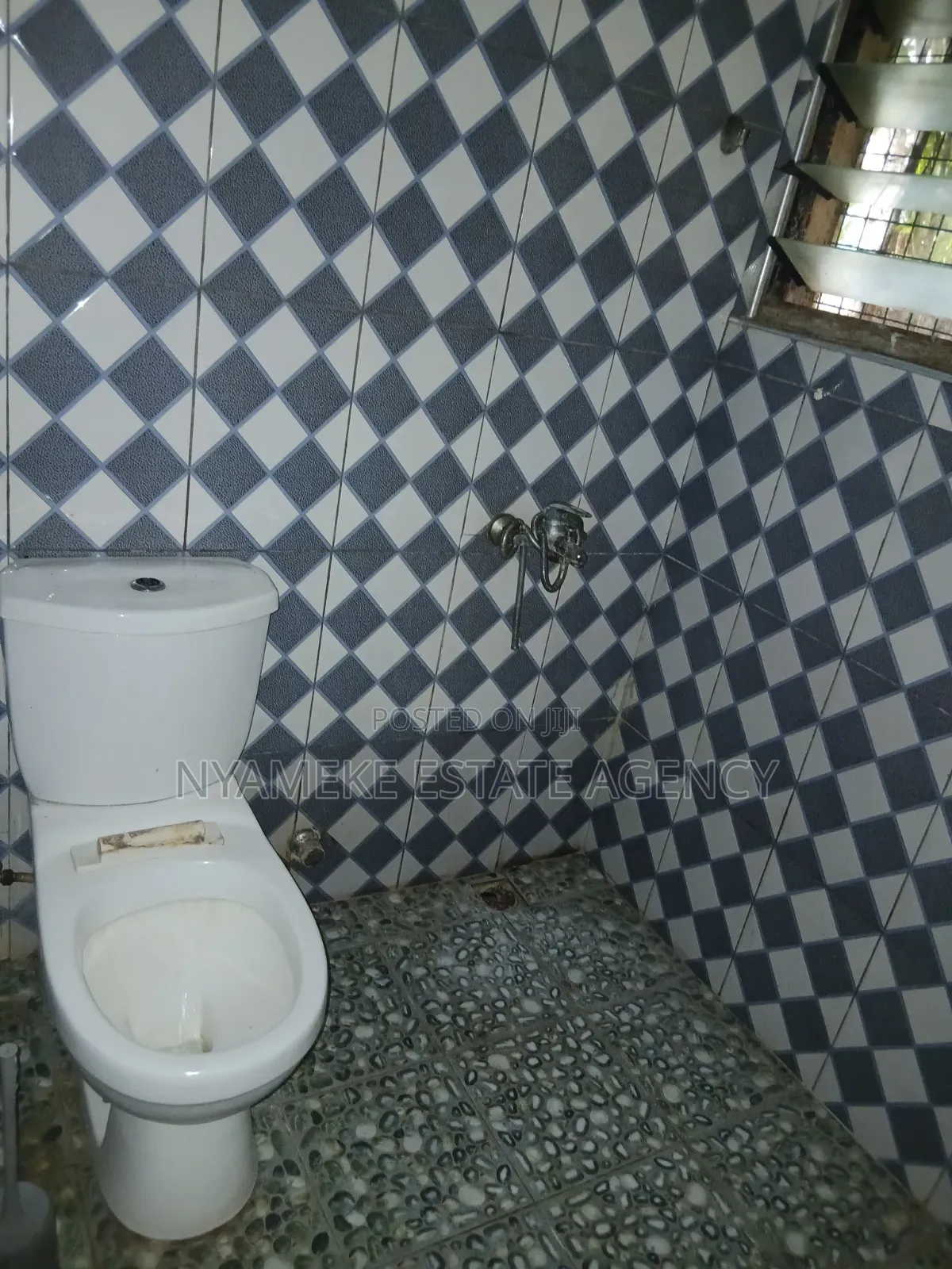 1bdrm Apartment in Karikari, Exhibition for rent