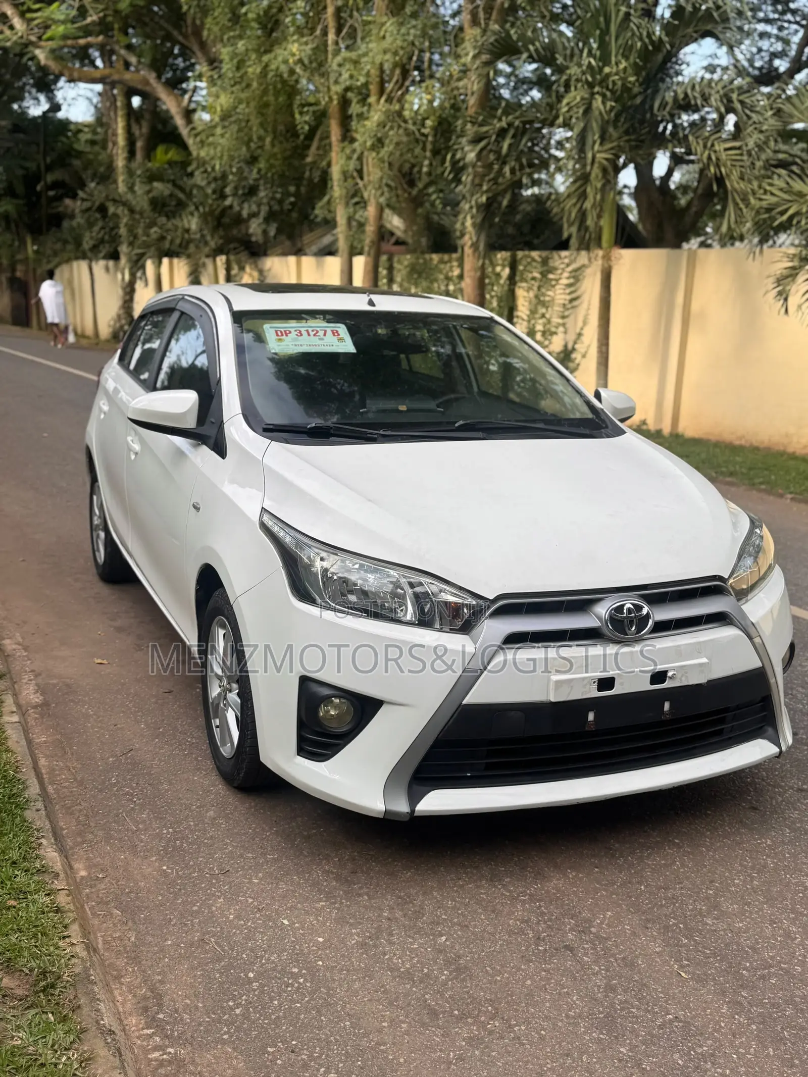 Toyota Yaris L Hatchback 5dr 2015 White