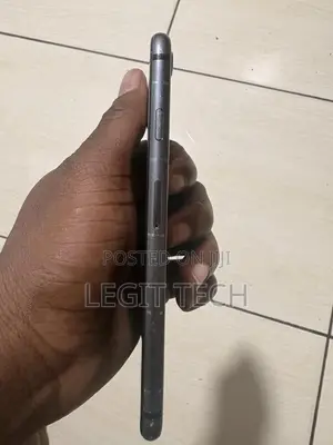 Apple iPhone 8 64 GB Black