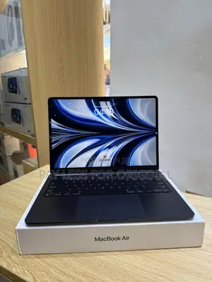 New Laptop Apple MacBook Air 2023 M2 8GB Apple M2 SSD 256GB